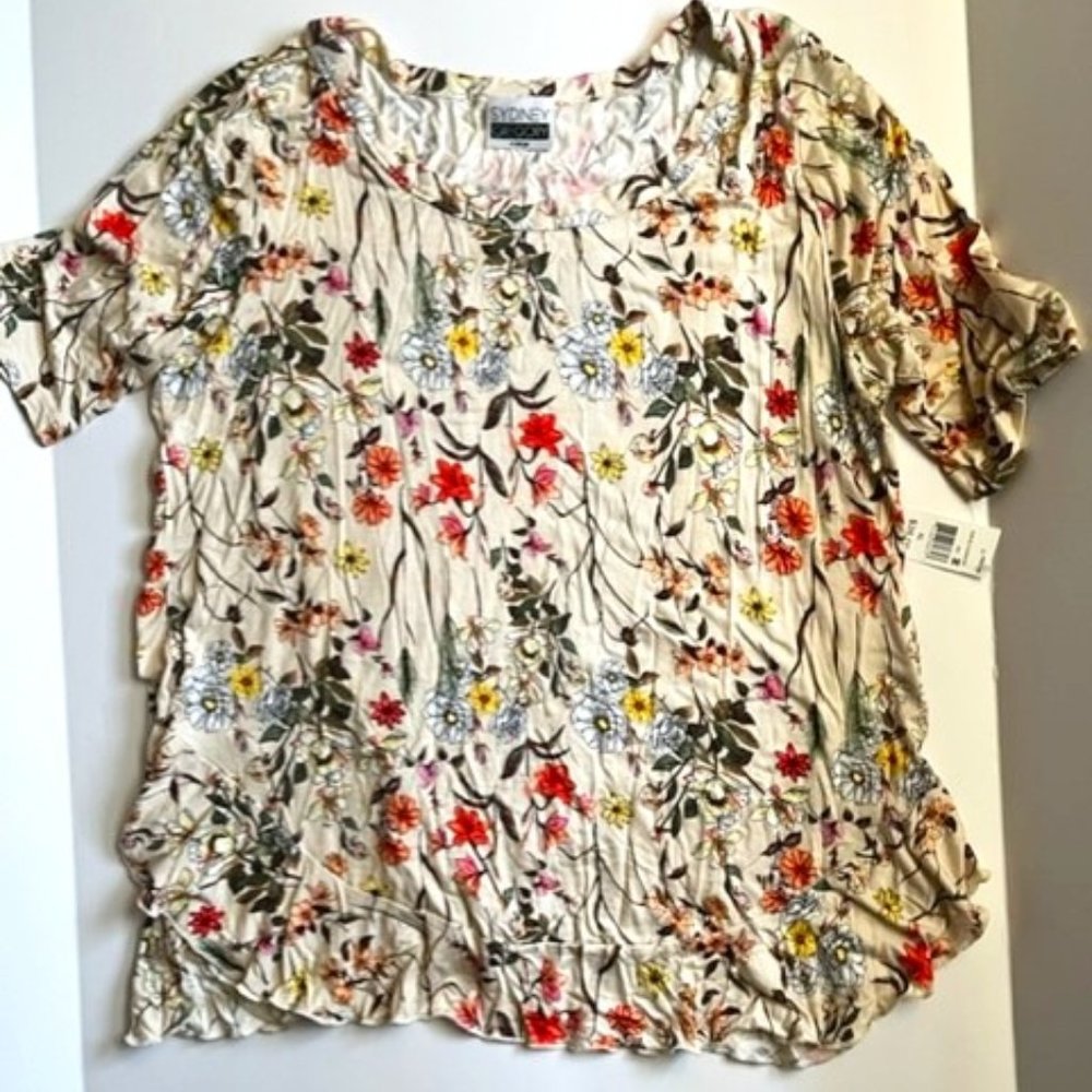 Sydney - Beige Floral Top - *NWT - Size XL